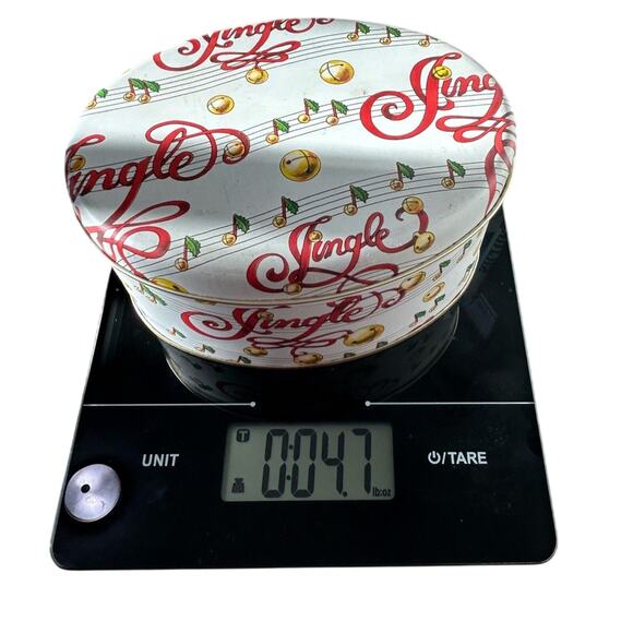 Jingle Bells- oval - decorative Christmas tin- vintage canisters - music notes - Picture 2 of 5